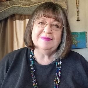 Meet your Posher, Debra